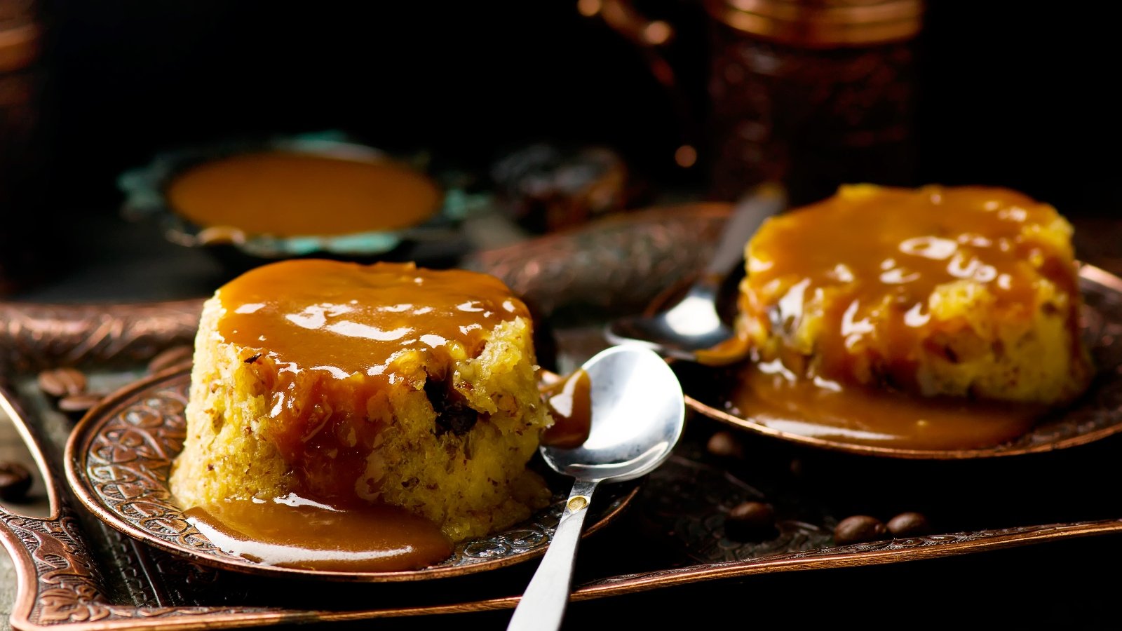 date pudding with caramel