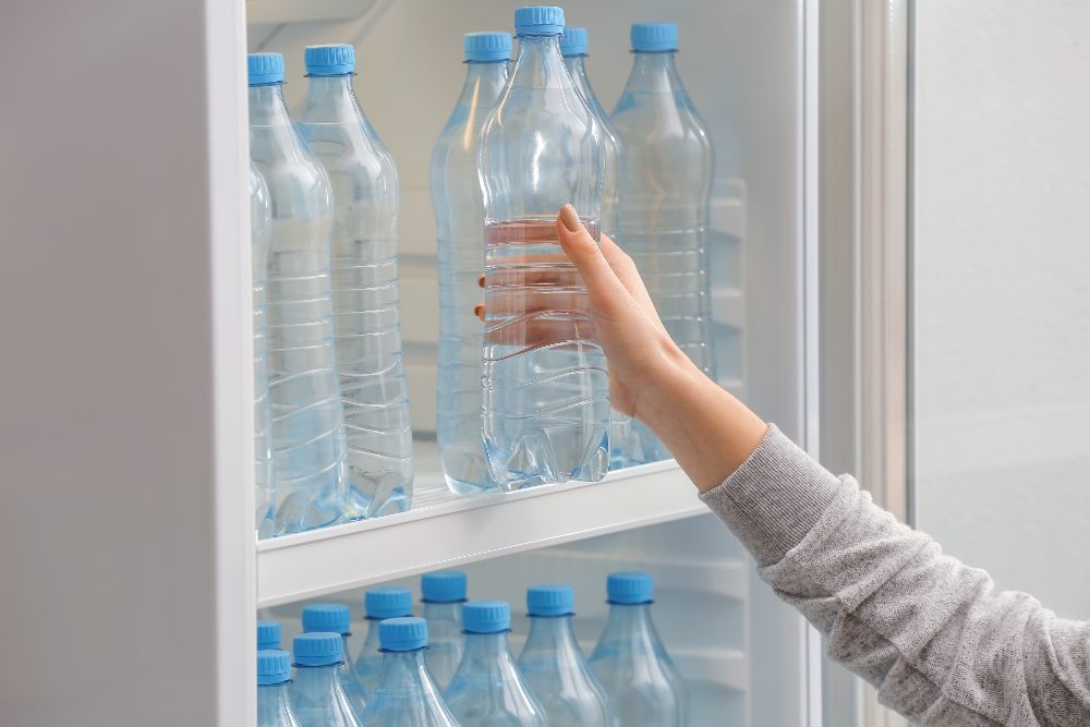 San Francisco International (SFO) airport bans plastic water