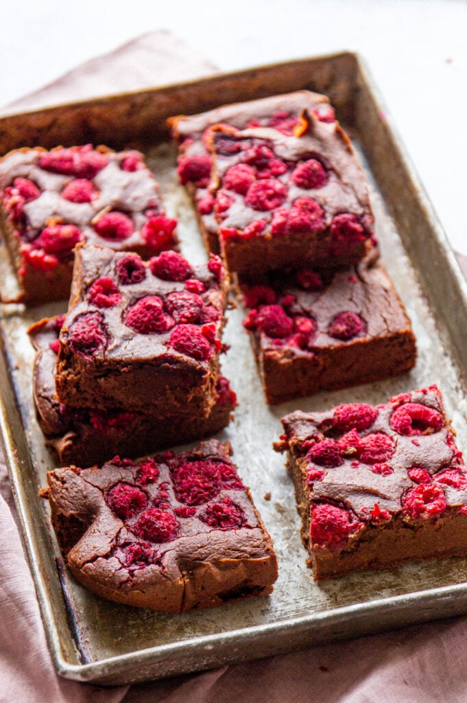 Chickpea raspberry brownies