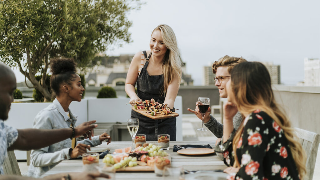Veganuary particpants eating together