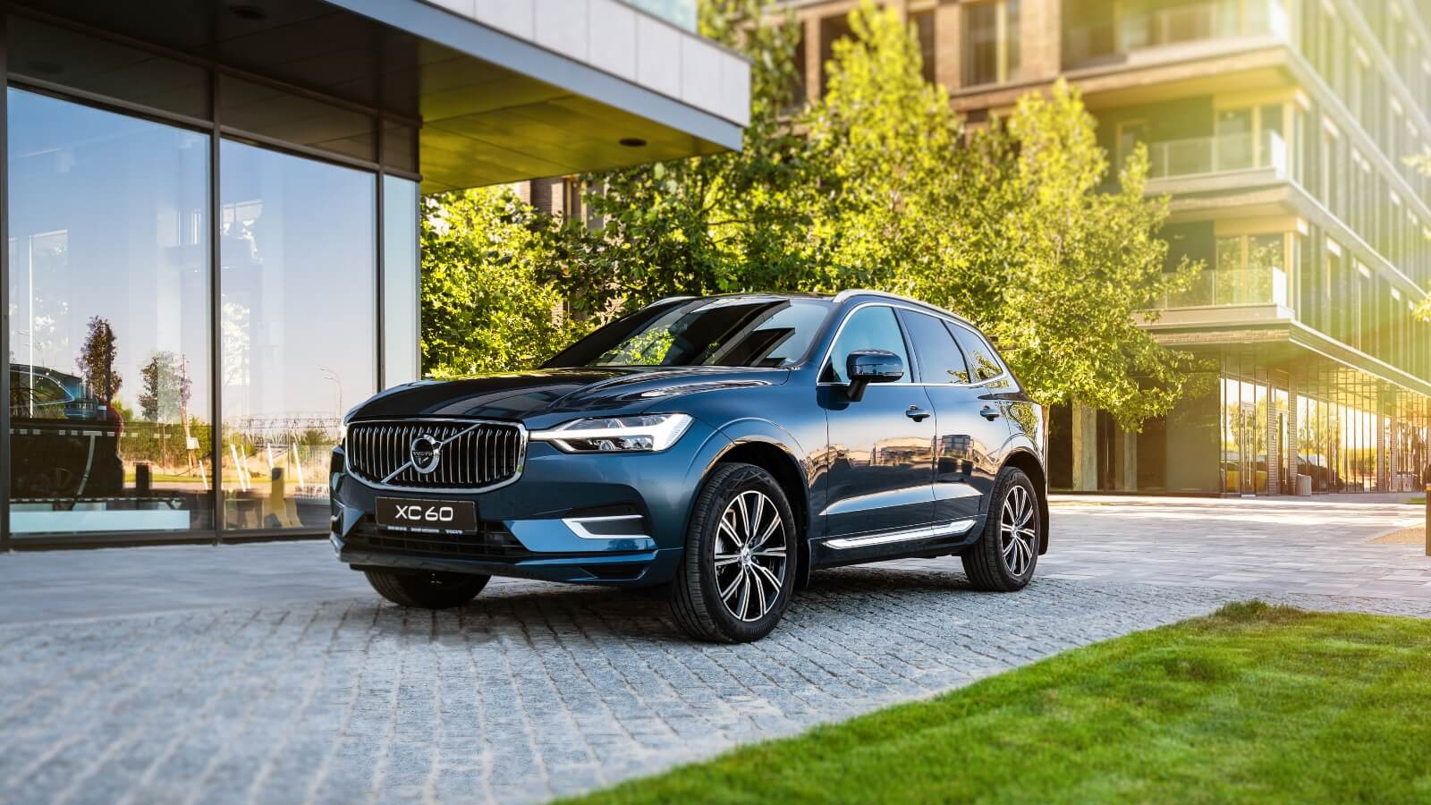 Volvo Cars To Ditch Leather And Go Fully Electric By 2030
