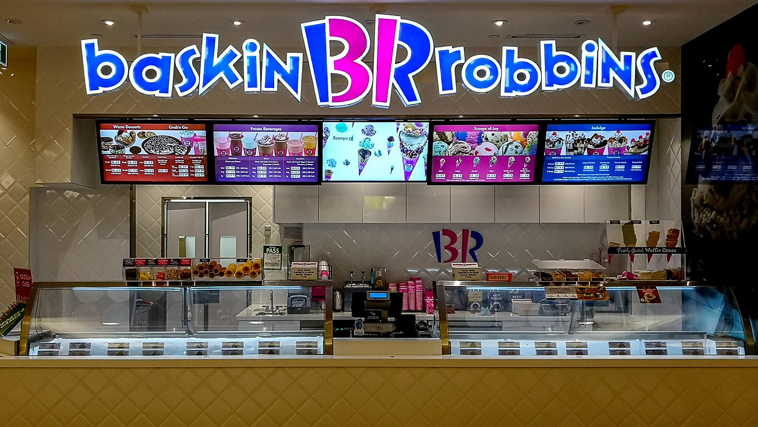 Baskin-Robbins Becomes First Major Chain To Launch Vegan Ice Cream Made From Oat Milk