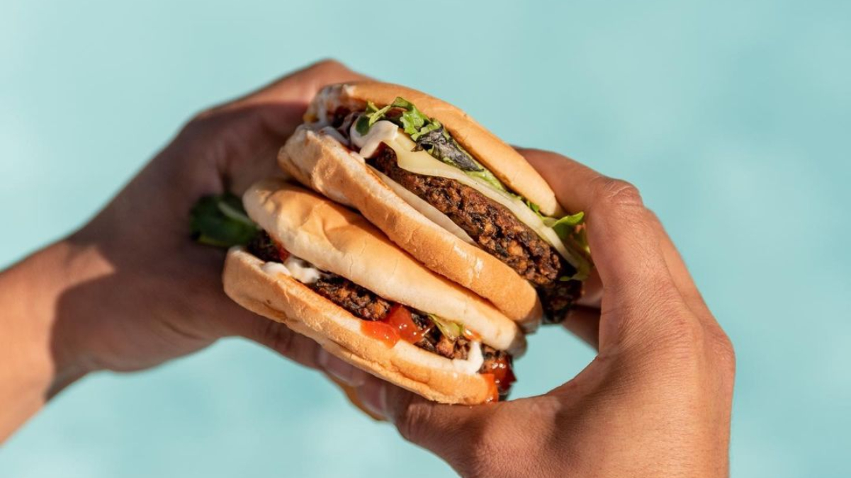 AKUA launches the 'world's first' kelp burger made from sustainable seaweed