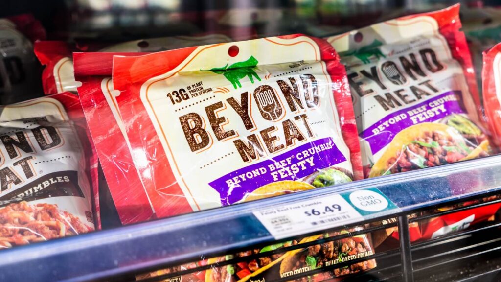 World’s Largest Supermarkets Raise Vegan Food Targets Amid Surging Demand, Report Finds