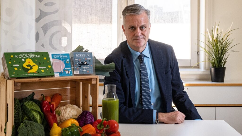 New CEO of Kale Foods Anders Nilback sitting at a desk