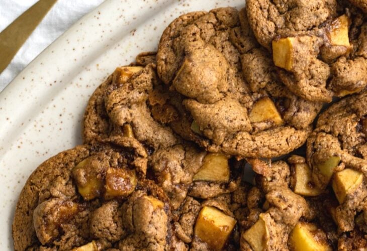 A plate of vegan, gluten-free apple pie cookies
