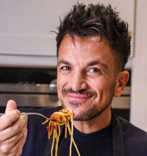 Peter Andre eating spaghetti Bolognese made with Beyond Meat vegan mince