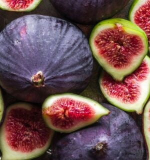 A collection of figs, which are a vegan-friendly fruit