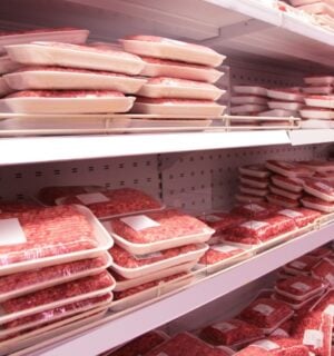 Ground beef, which carries an e.coli risk, in a supermarket