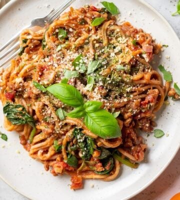 A one-pot spaghetti and lentil ragu recipe