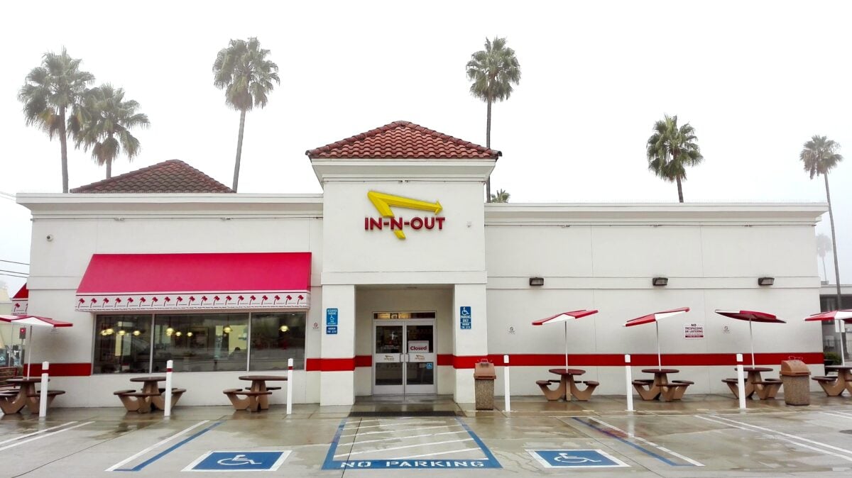 The outside of US fast food restaurant In-N-Out Burger