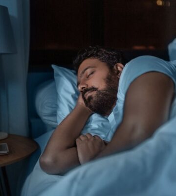 A man with sleep apnoea sleeping