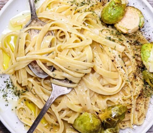 A creamy vegan pasta recipe cooked with sprouts