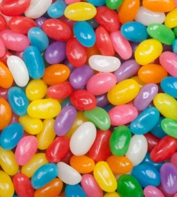 Brightly colored jelly beans, a non-vegan candy that often contain shellac