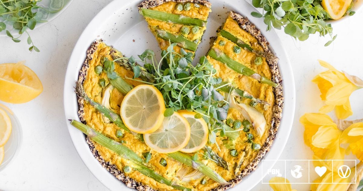 How To Make This Gluten-Free Asparagus Quiche (With A Quinoa Crust)