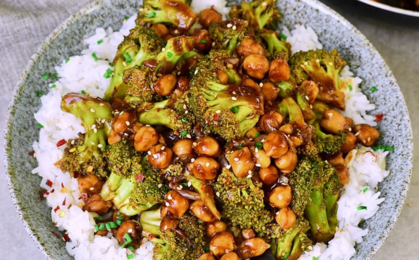 garlic broccoli stir-fry with chickpeas and rice