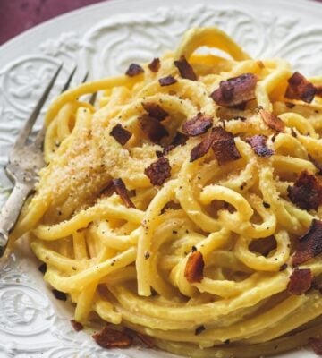 vegan Carbonara made with tofu, Himalayan black salt, spaghetti, and coconut bacon