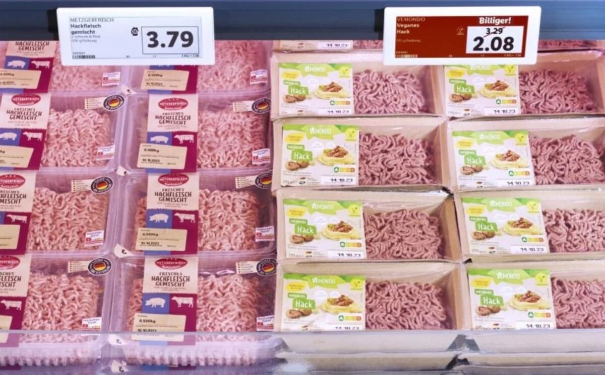 Plant-based meat next to animal meat in a Lidl Germany store