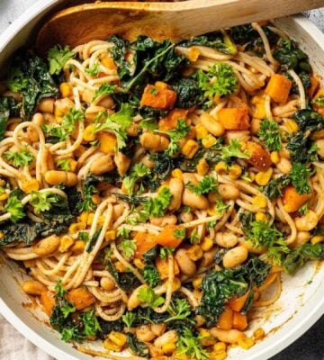 A creamy vegan satay pasta dish