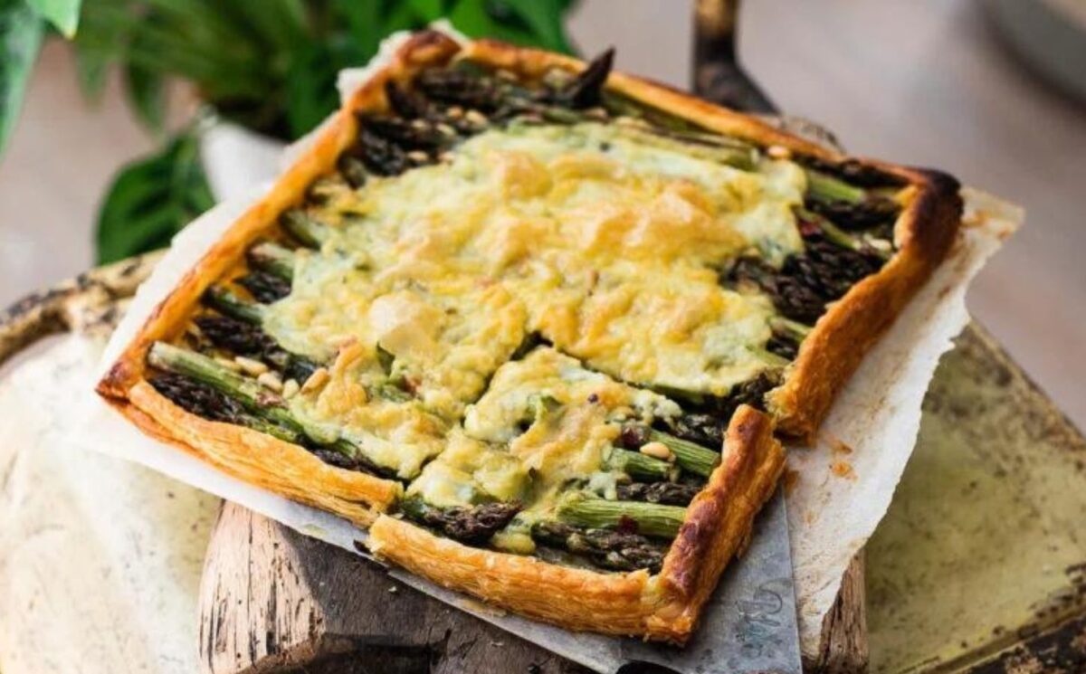 A vegan asparagus recipe, a dairy-free asparagus and cheese pie