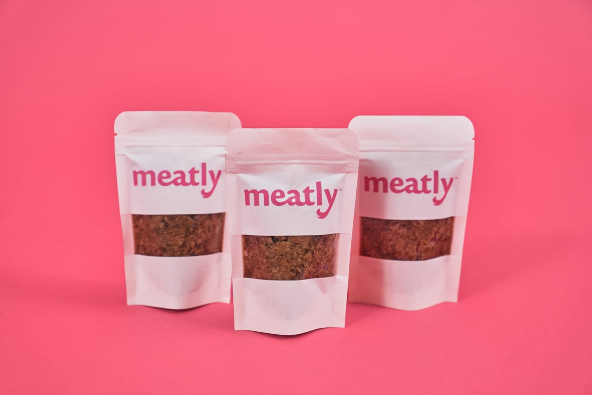 Packs of cultivated pet food from Meatly, made with "lab grown" chicken