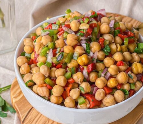 A picture of a roasted red pepper chickpea salad with red wine vinaigrette