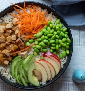 A nutritious vegan tofu bowl with a complete protein-rich recipe