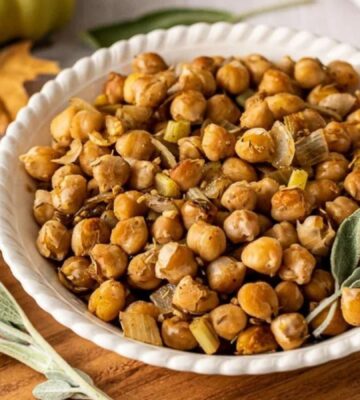 a picture of a bowl of oil-free savory autumn chickpeas perfect for cold weather