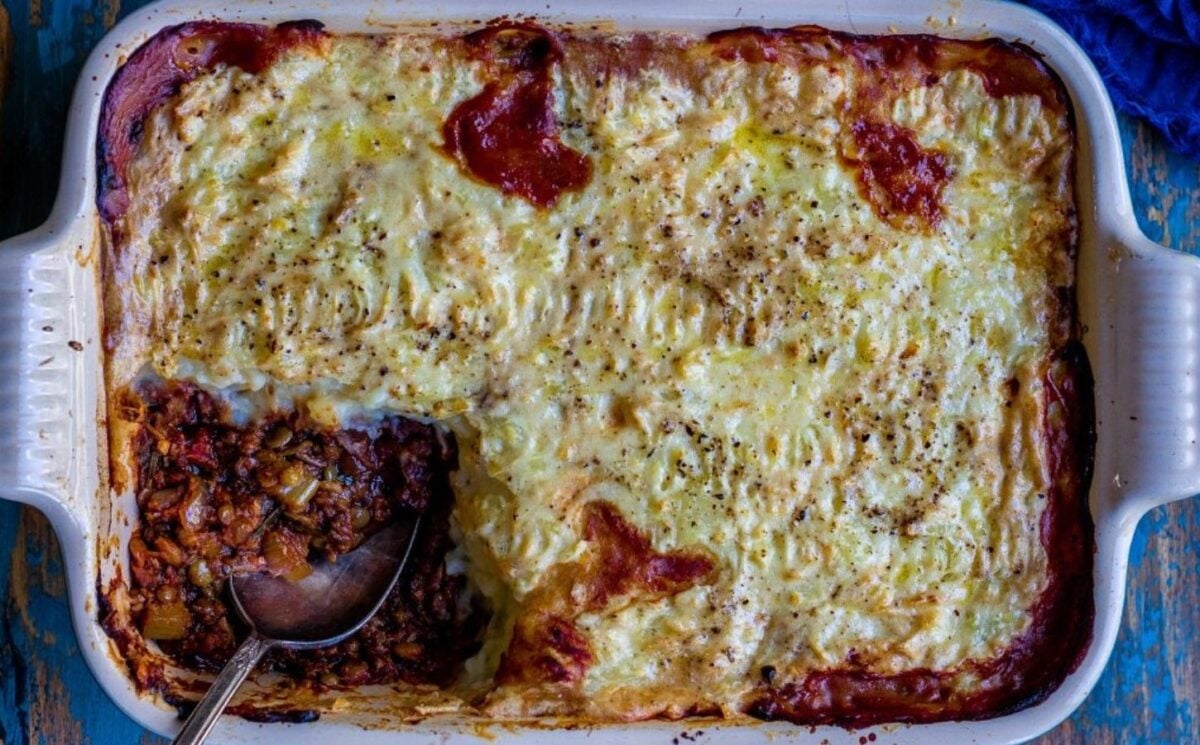 a picture of a vegan shepherd's pie made with lentils