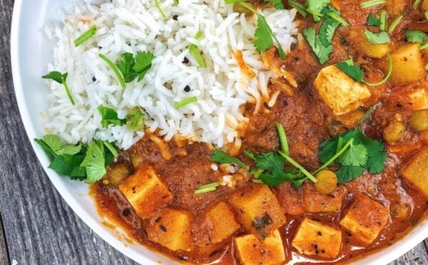 a picture of 30-minute malai kofta without dumplings and with potato, carrots, and peas