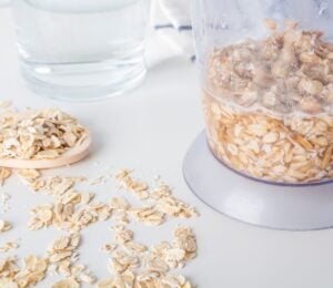 A blender of oats and water making a supposed new weight loss drink called "oatzempic"