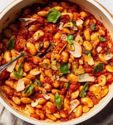 A dish of arrabbiata butter beans