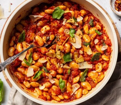 A dish of arrabbiata butter beans