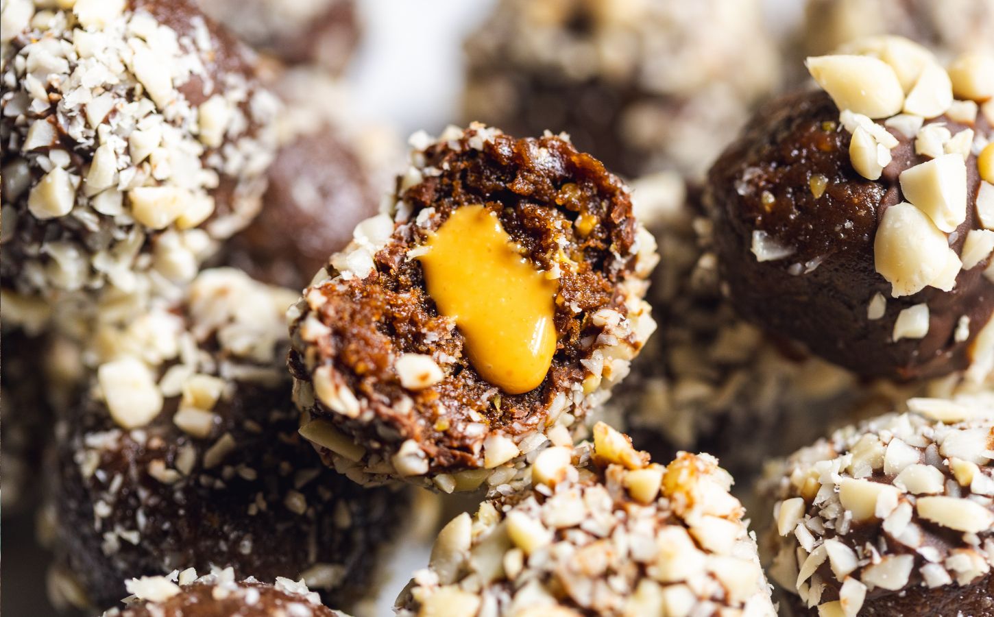 Vegan "Snickers" protein balls