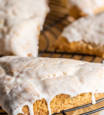 vegan chai spiced scones with maple glaze