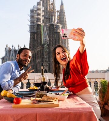 People eating in Barcelona
