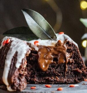 a vegan chocolate fondant made with cinnamon and chocolate spread