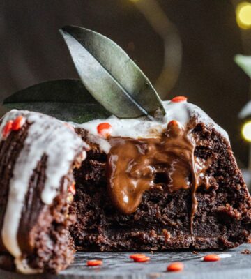 a vegan chocolate fondant made with cinnamon and chocolate spread