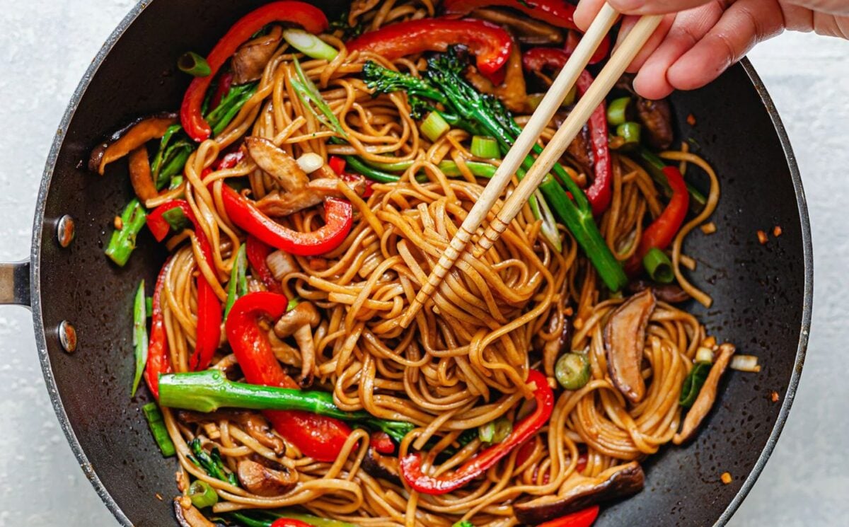 a quick easy noodle dish for 15-minute vegan dinner recipes