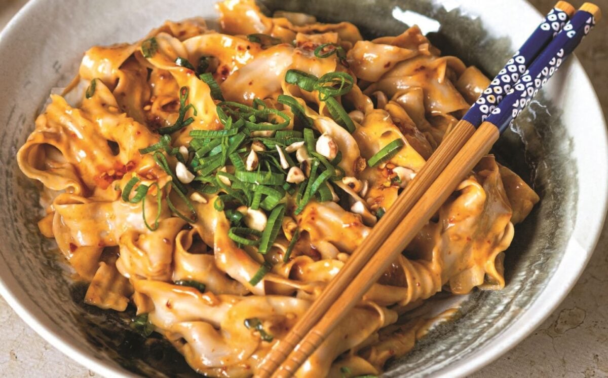 A bowl of easy vegan peanut butter noodles