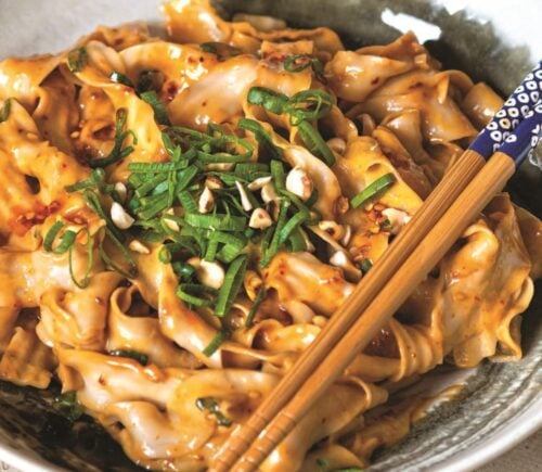 A bowl of easy vegan peanut butter noodles