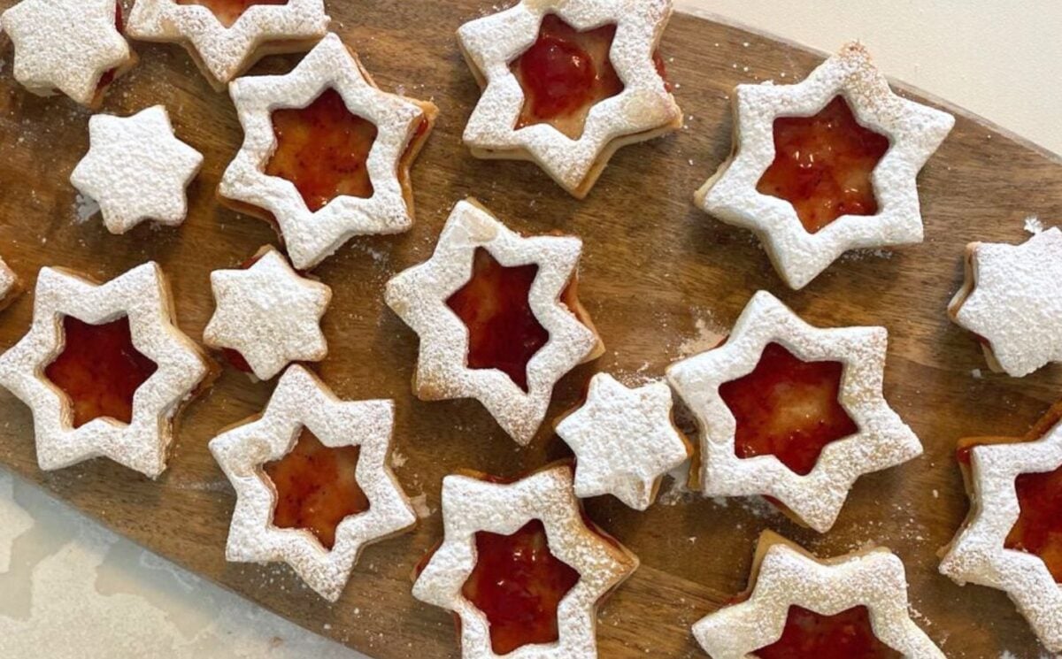 A selection of vegan strawberry sandwich biscuits, perfect for weekend baking