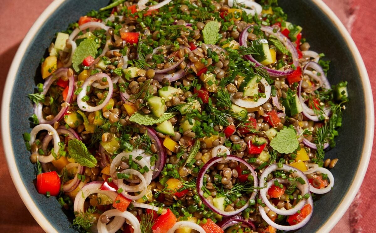 A beluga lentil salad, a protein-packed vegan lunch