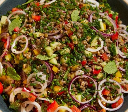 A beluga lentil salad, a protein-packed vegan lunch