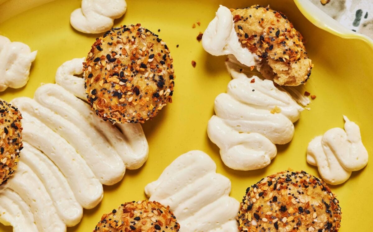 2025 plant-based breakfast ideas with high protein bagel bites