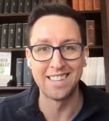 Dr Will Bulsiewicz - known as The Gut Health MD - in a still from a video on bloating and plant-based diets