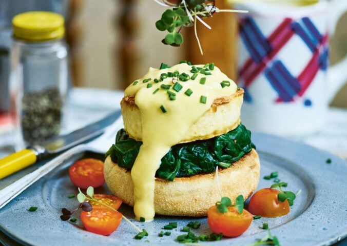 2025 plant-based breakfast ideas with an appealing egg-free tofu benedict