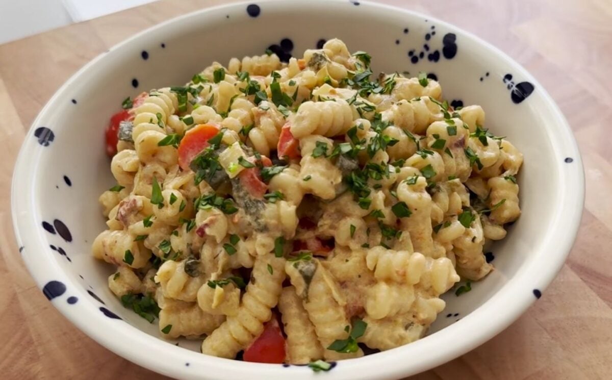 creamy roasted vegetable pasta as part of one-pot high protein vegan dinners