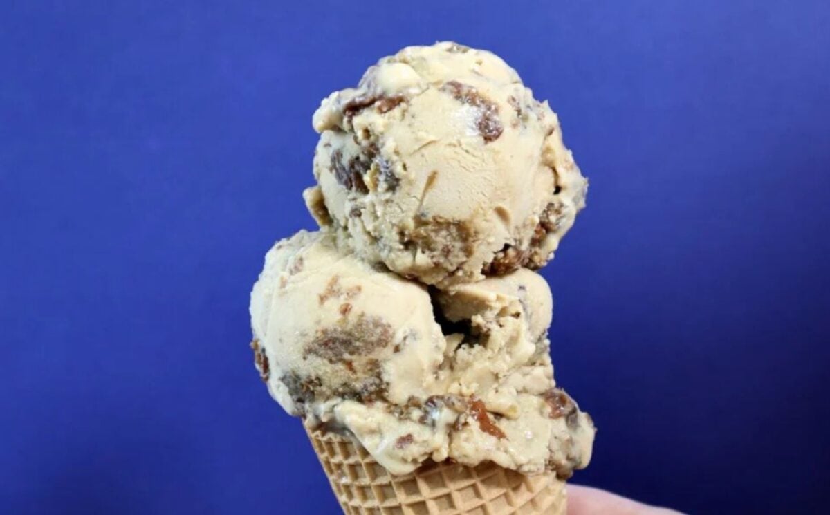 rum & raisin ice cream on a cone for easy vegan ice cream recipes