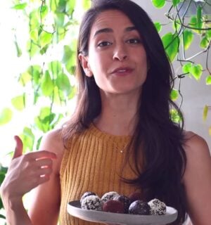 Sadia Badiei showing audience vegan snacks that help you sleep